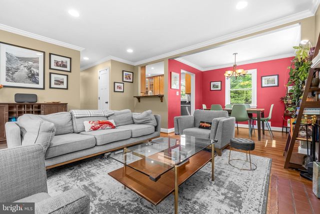 3241 HOLLY HILL DR, Falls Church, VA 22042