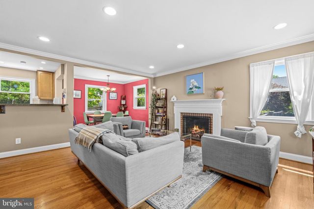 3241 HOLLY HILL DR, Falls Church, VA 22042