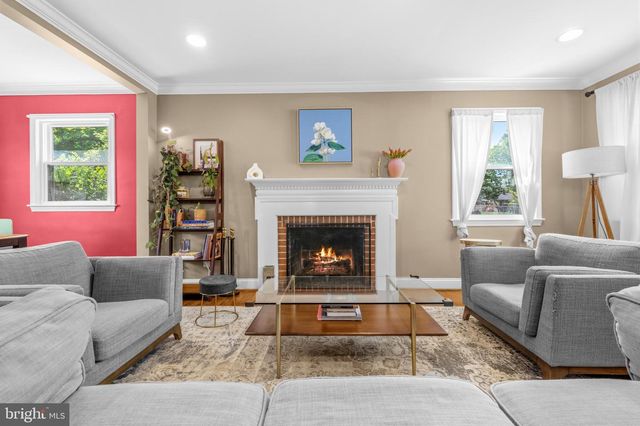 3241 HOLLY HILL DR, Falls Church, VA 22042