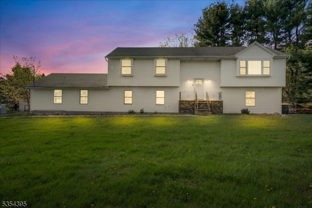 44 County Road 519, Hampton Twp., NJ 07860