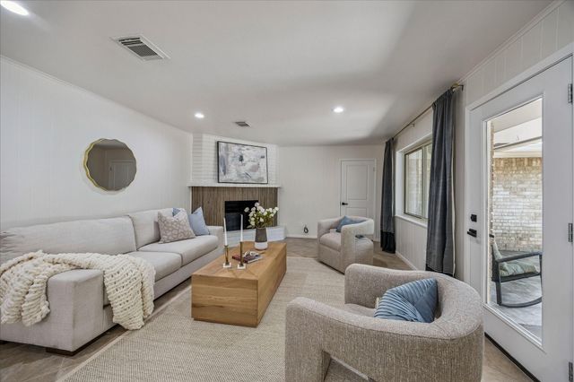 11418 Ash Creek Drive, Houston, TX 77043