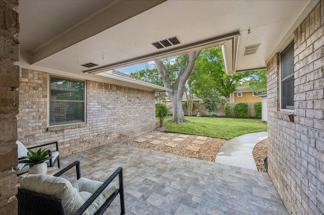 11418 Ash Creek Drive, Houston, TX 77043