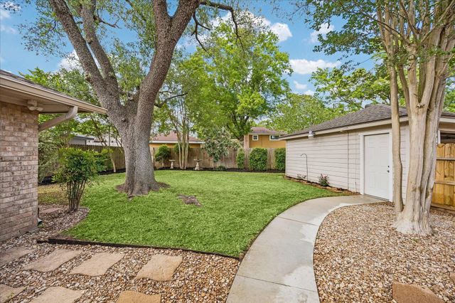 11418 Ash Creek Drive, Houston, TX 77043