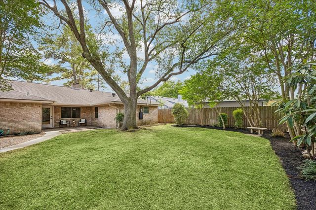 11418 Ash Creek Drive, Houston, TX 77043