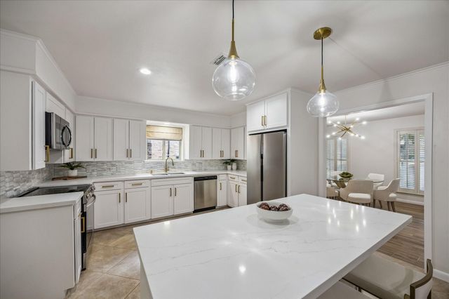 11418 Ash Creek Drive, Houston, TX 77043