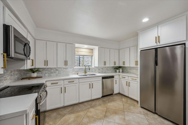 11418 Ash Creek Drive, Houston, TX 77043