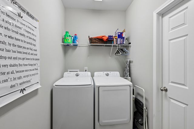 1319 Coates Ln, Gallatin, TN 37066