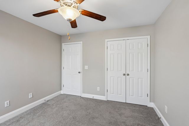 1319 Coates Ln, Gallatin, TN 37066