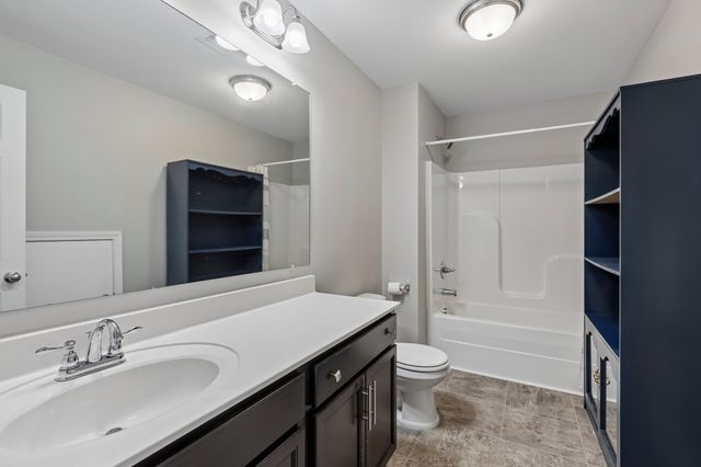 1319 Coates Ln, Gallatin, TN 37066