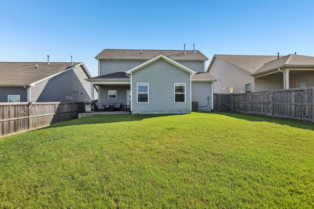 1319 Coates Ln, Gallatin, TN 37066