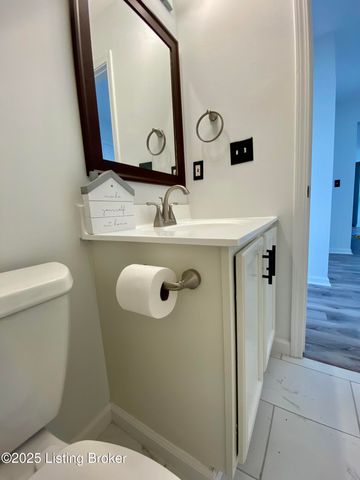 6901 Brook Bend Way, Louisville, KY 40229