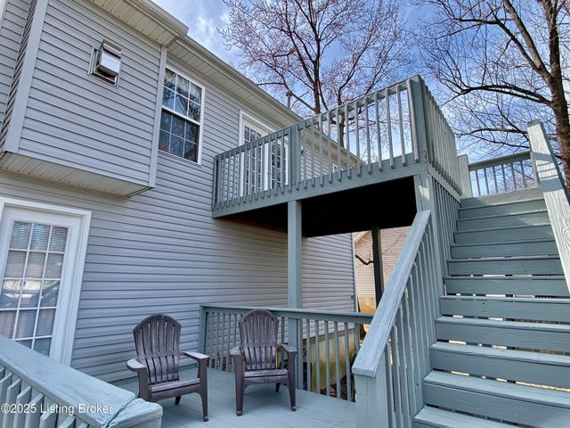 6901 Brook Bend Way, Louisville, KY 40229