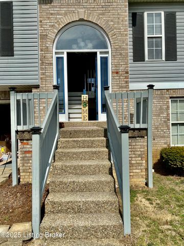 6901 Brook Bend Way, Louisville, KY 40229