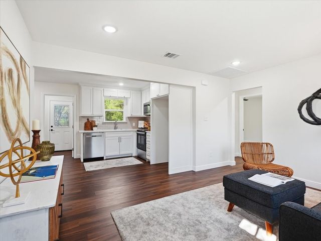 810 Cordell Street, Denton, TX 76201