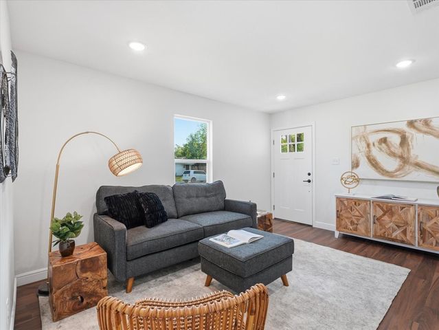 810 Cordell Street, Denton, TX 76201