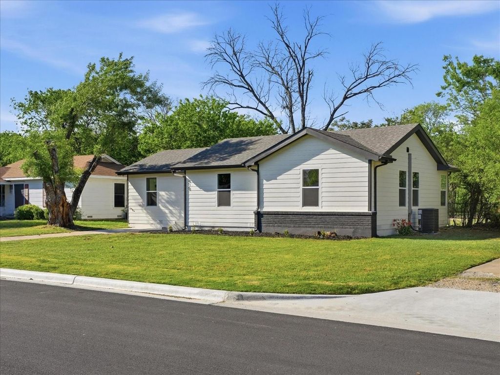 810 Cordell Street, Denton, TX 76201