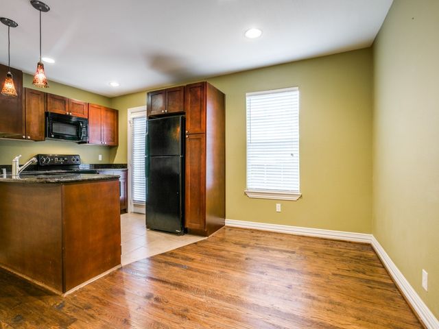 4734A Bradford Drive, Dallas, TX 75219