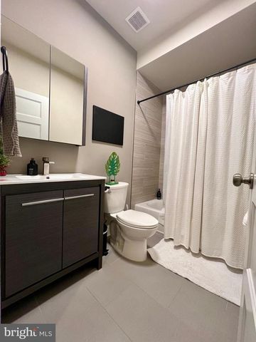 1028 HYDE ST, Philadelphia, PA 19125