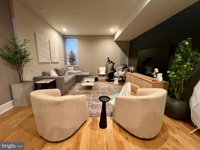 1028 HYDE ST, Philadelphia, PA 19125