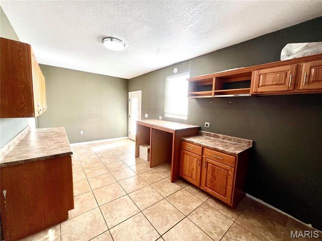 792 County Road 466, Poplar Bluff, MO 63901