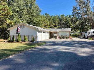 8213 Old Warren Road, Pine Bluff, AR 71603