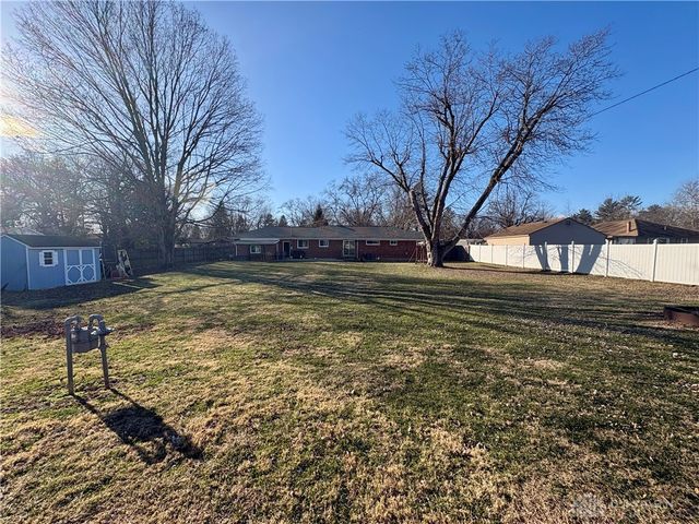 1900 N Belleview Drive, Bellbrook, OH 45305