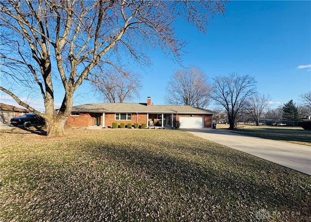 1900 N Belleview Drive, Bellbrook, OH 45305
