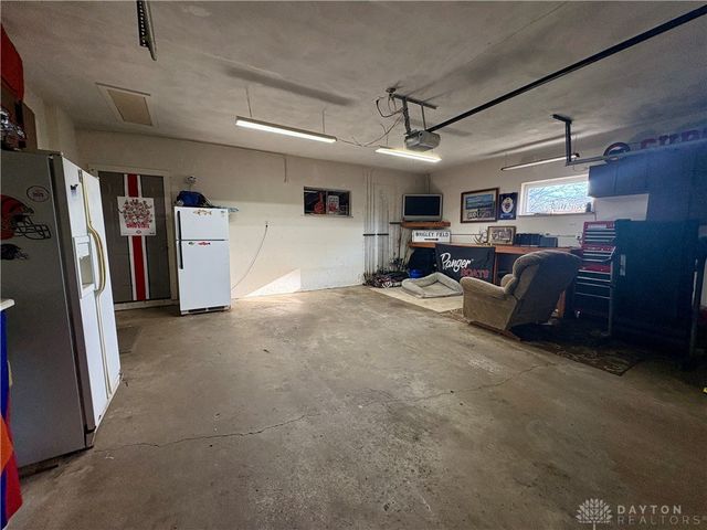 1900 N Belleview Drive, Bellbrook, OH 45305