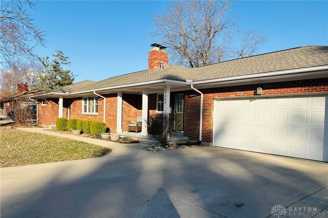 1900 N Belleview Drive, Bellbrook, OH 45305