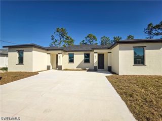 4812 30th ST SW, Lehigh Acres, FL 33973