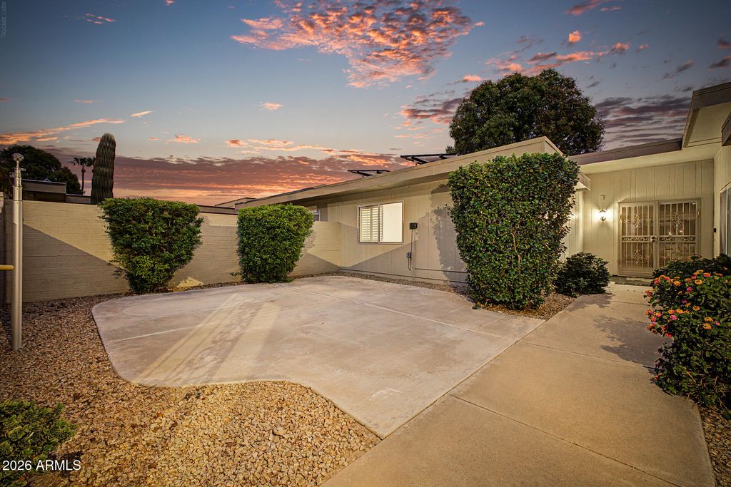 10105 W MANZANITA Drive, Sun City, AZ 85373 — photo 2