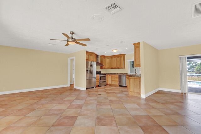 4529 Square Lake Drive, Palm Beach Gardens, FL 33418