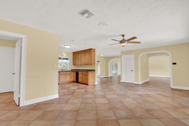 4529 Square Lake Drive, Palm Beach Gardens, FL 33418