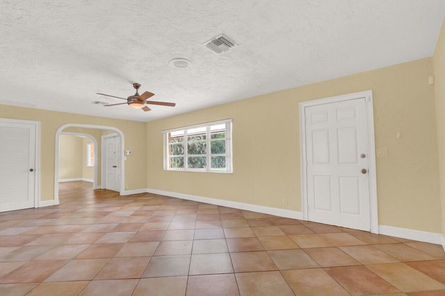 4529 Square Lake Drive, Palm Beach Gardens, FL 33418