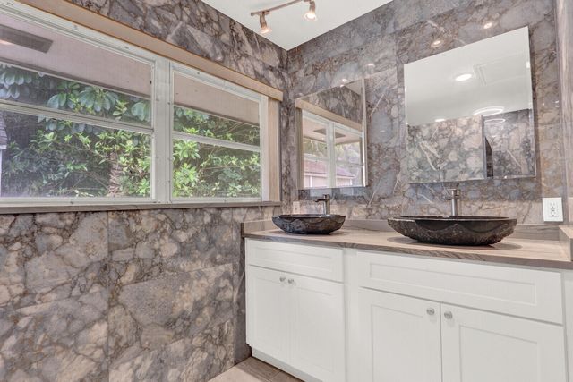 4529 Square Lake Drive, Palm Beach Gardens, FL 33418