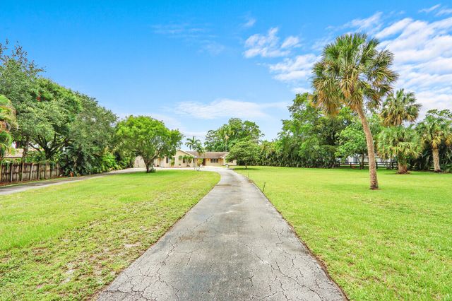 4529 Square Lake Drive, Palm Beach Gardens, FL 33418