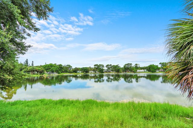 4529 Square Lake Drive, Palm Beach Gardens, FL 33418