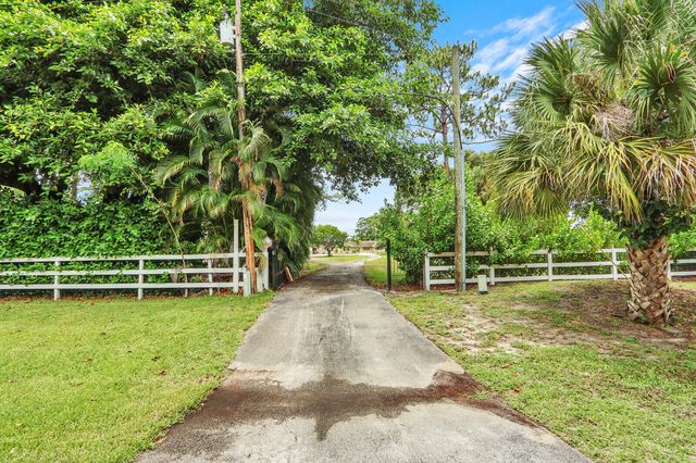 4529 Square Lake Drive, Palm Beach Gardens, FL 33418