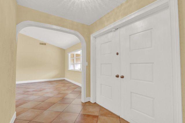4529 Square Lake Drive, Palm Beach Gardens, FL 33418