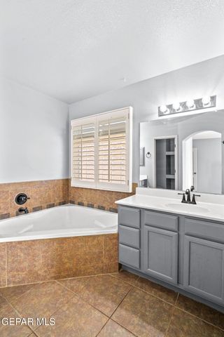 12585 PASEO LINDO Drive, El Paso, TX 79928