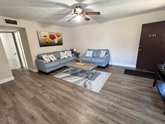 3124 N Us Highway 441 J1, Okeechobee, FL 34974