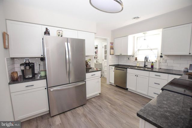 9 GABRIEL DR, Martinsburg, WV 25405