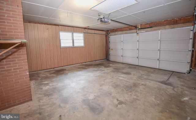 9 GABRIEL DR, Martinsburg, WV 25405