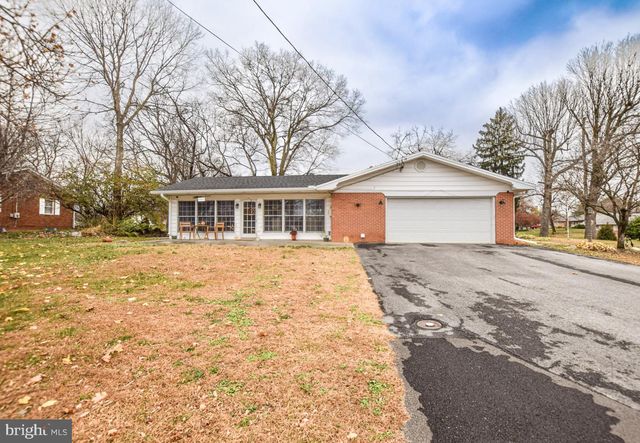 9 GABRIEL DR, Martinsburg, WV 25405