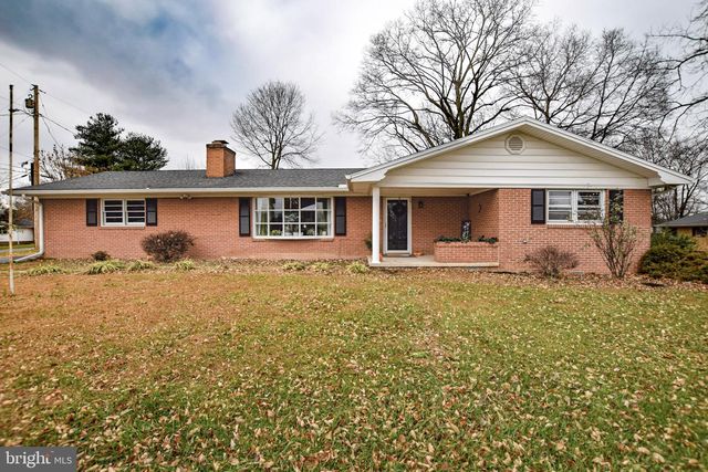 9 GABRIEL DR, Martinsburg, WV 25405