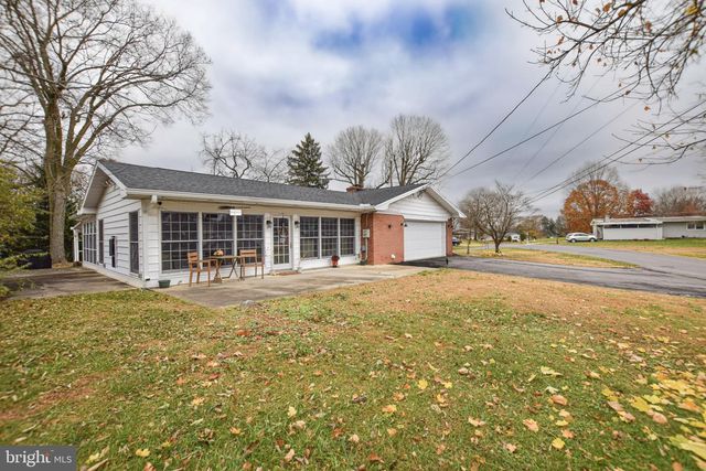 9 GABRIEL DR, Martinsburg, WV 25405