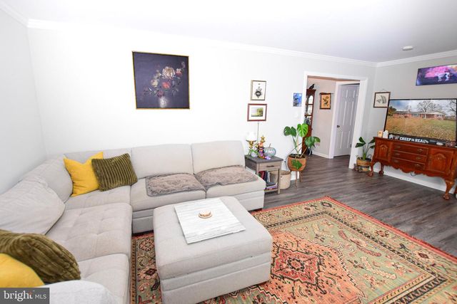 9 GABRIEL DR, Martinsburg, WV 25405