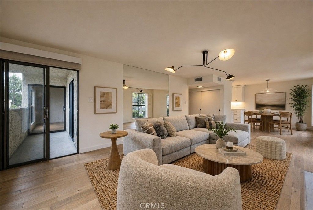 Image 14 of property listing at 585 W Duarte 25, Arcadia, CA 91007