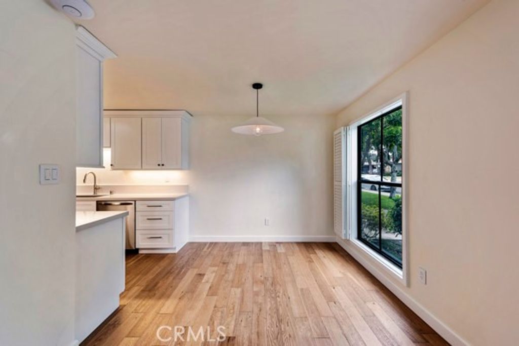 Image 17 of property listing at 585 W Duarte 25, Arcadia, CA 91007