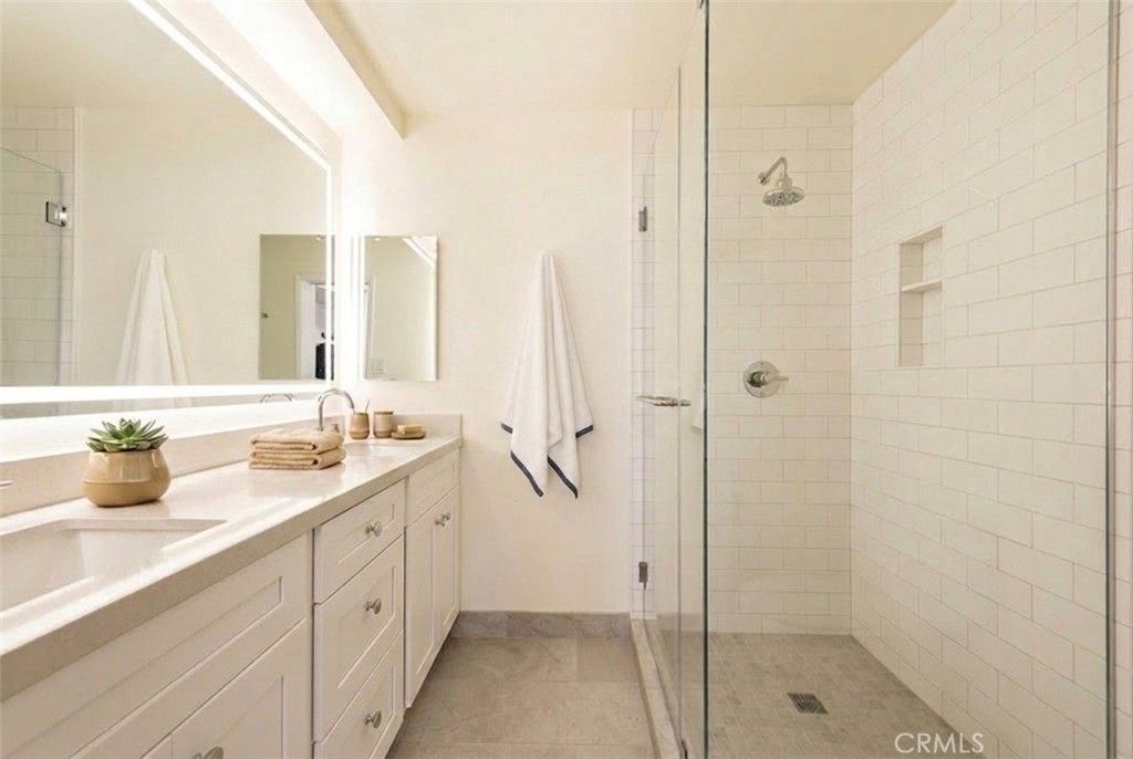 Image 35 of property listing at 585 W Duarte 25, Arcadia, CA 91007